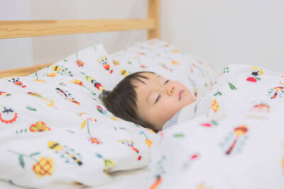 子どものてんかんとは?症状・原因・発作時の対応を解説のアイキャッチ画像
